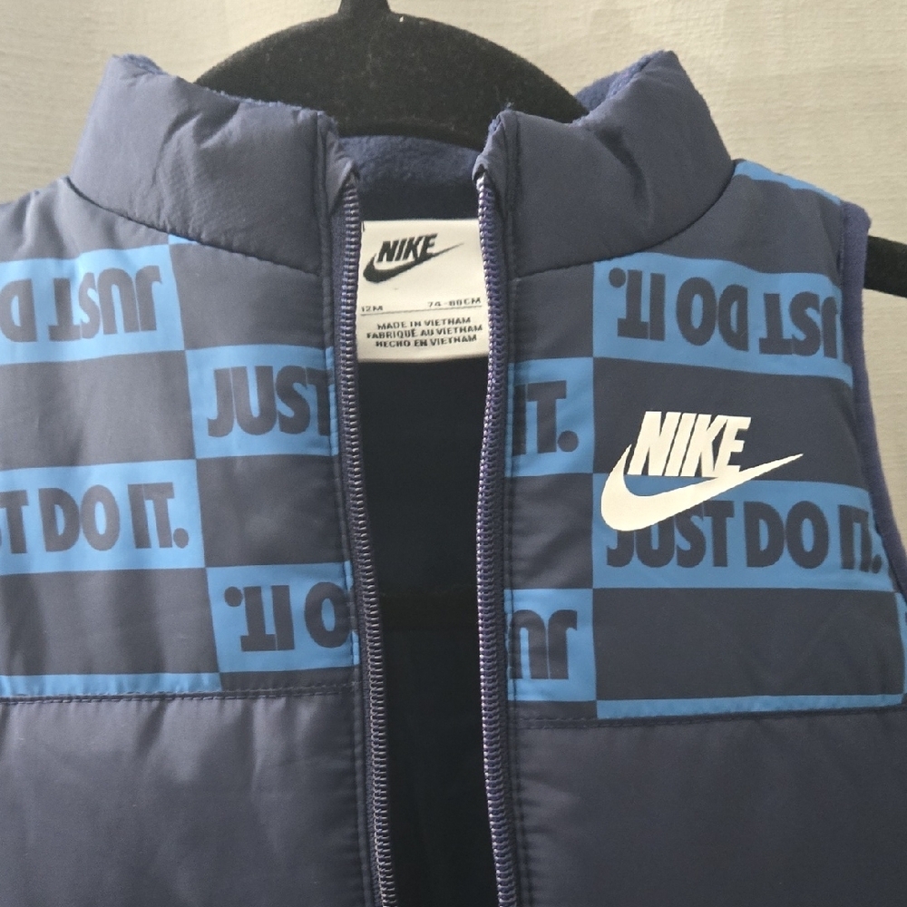 Nike Navy Blue Puffer Vest - Picture 5 of 6